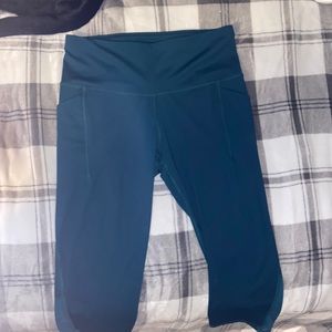 turquoise leggings, never worn